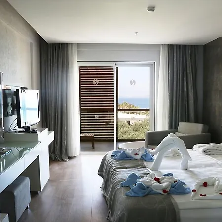 Hotel Gold Island Turkler