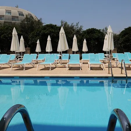 Hotel Gold Island Turkler