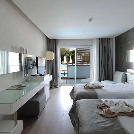 Hotel Gold Island Turkler