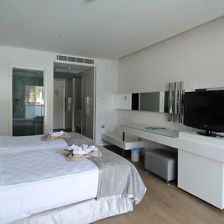 Hotel Gold Island Turkler