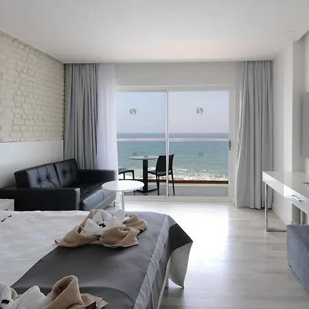 Otel Gold Island