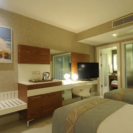 Otel Gold Island 5*