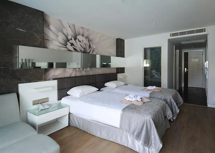 Hotel Gold Island Turkler