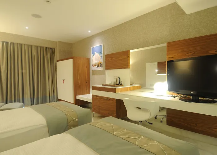 Hotel Gold Island Turkler